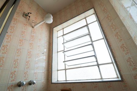 Casa à venda com 309m², 5 quartos e 4 vagasBanheiro 1