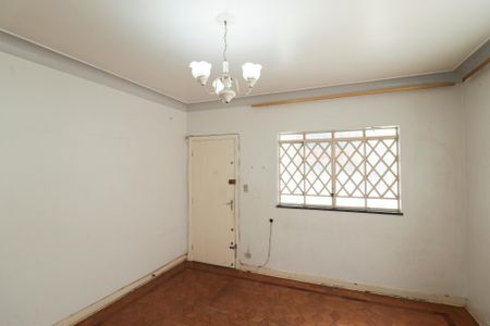 Casa à venda com 309m², 5 quartos e 4 vagasSala