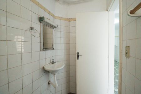 Casa à venda com 309m², 5 quartos e 4 vagasBanheiro 2