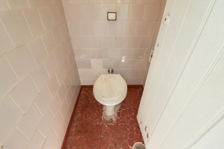 Casa à venda com 309m², 5 quartos e 4 vagasÁrea de Serviço 1