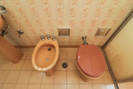 Casa à venda com 309m², 5 quartos e 4 vagasBanheiro 1