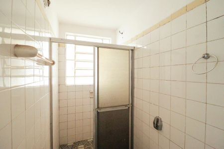 Casa à venda com 309m², 5 quartos e 4 vagasBanheiro 2