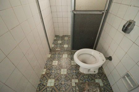 Casa à venda com 309m², 5 quartos e 4 vagasBanheiro 2