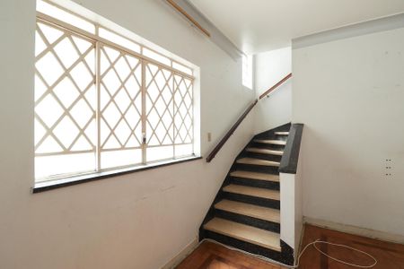 Casa à venda com 309m², 5 quartos e 4 vagasSala