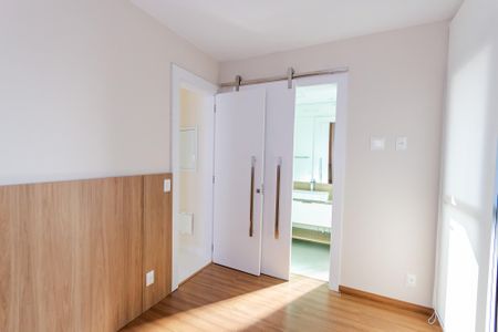 Apartamento à venda com 90m², 2 quartos e 2 vagasSuíte