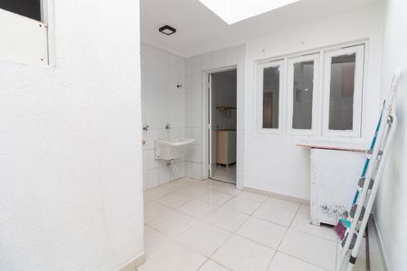 Casa de condomínio à venda com 143m², 2 quartos e 1 vagaÁrea de Serviço