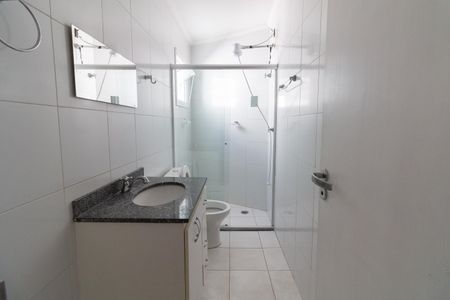 Casa de condomínio à venda com 143m², 2 quartos e 1 vagaBanheiro da Suíte 1