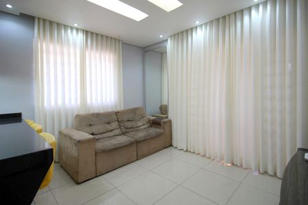 Casa para alugar com 80m², 3 quartos e 1 vagaSala