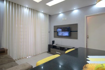 Casa para alugar com 80m², 3 quartos e 1 vagaSala