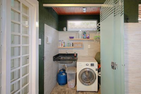 Casa para alugar com 80m², 3 quartos e 1 vagaÁrea de Serviço