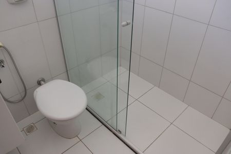 Casa de condomínio para alugar com 180m², 3 quartos e 4 vagasBanheiro da Suíte