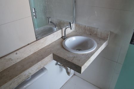 Casa de condomínio para alugar com 180m², 3 quartos e 4 vagasBanheiro 1