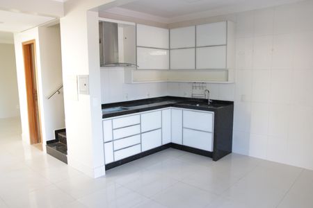 Casa de condomínio para alugar com 180m², 3 quartos e 4 vagasCozinha