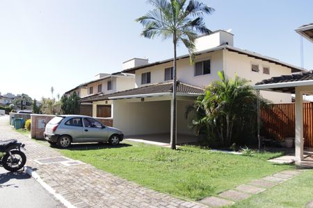 Casa de condomínio para alugar com 180m², 3 quartos e 4 vagasFachada