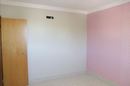 Casa de condomínio para alugar com 180m², 3 quartos e 4 vagasQuarto 2