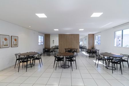 Apartamento para alugar com 65m², 2 quartos e 1 vagaÁrea comum - Salão de festas