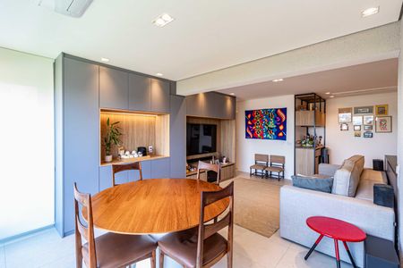 Apartamento à venda com 76m², 2 quartos e 1 vagaSala