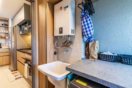 Apartamento à venda com 76m², 2 quartos e 1 vagaÁrea de Serviço