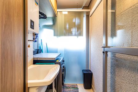 Apartamento à venda com 76m², 2 quartos e 1 vagaÁrea de Serviço