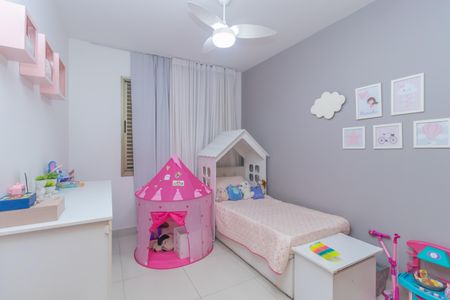 Apartamento à venda com 149m², 4 quartos e 2 vagasQuarto 1