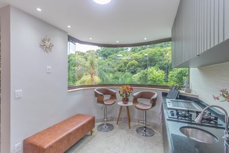 Apartamento à venda com 149m², 4 quartos e 2 vagasSala