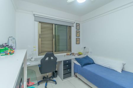 Apartamento à venda com 149m², 4 quartos e 2 vagasQuarto 2