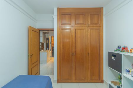 Apartamento à venda com 149m², 4 quartos e 2 vagasQuarto 2