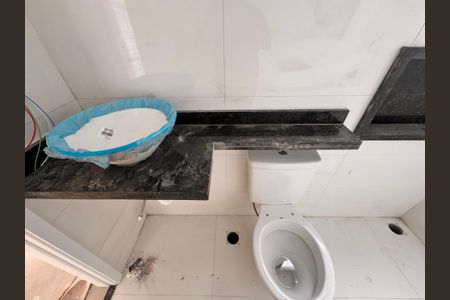 Apartamento à venda com 90m², 2 quartos e 1 vaga Apartamento à venda com 90m², 2 quartos e 1 vagaBanheiro