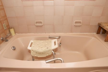 Casa à venda com 220m², 4 quartos e 3 vagasBanheiro da Suíte 1