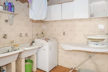 Casa à venda com 220m², 4 quartos e 3 vagasQuintal e Área de Serviço