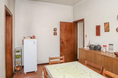 Casa à venda com 220m², 4 quartos e 3 vagasCopa