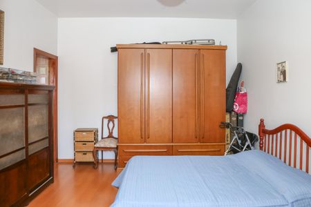 Casa à venda com 220m², 4 quartos e 3 vagasSuíte 1