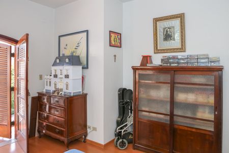 Casa à venda com 220m², 4 quartos e 3 vagasSuíte 1