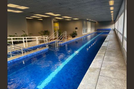 Apartamento à venda com 101m², 2 quartos e 2 vagasPiscina