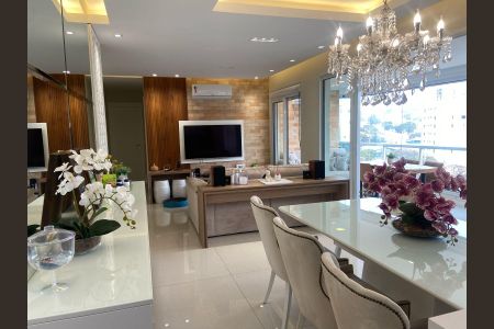 Apartamento à venda com 101m², 2 quartos e 2 vagasSala