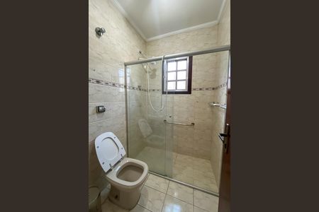 Casa para alugar com 115m², 3 quartos e 2 vagasBanheiro 