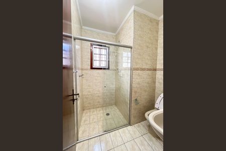 Casa para alugar com 115m², 3 quartos e 2 vagasBanheiro da Suíte