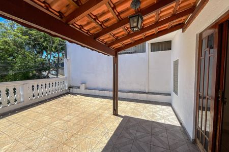Casa para alugar com 115m², 3 quartos e 2 vagasVaranda