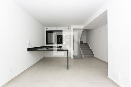 Casa de condomínio à venda com 122m², 2 quartos e 1 vagaSala