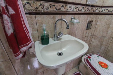 Casa à venda com 150m², 3 quartos e sem vaga Casa à venda com 150m², 3 quartos e sem vagaBanheiro