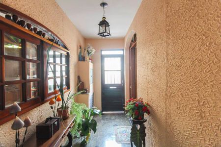 Casa à venda com 150m², 3 quartos e sem vaga Casa à venda com 150m², 3 quartos e sem vagaHall de entrada