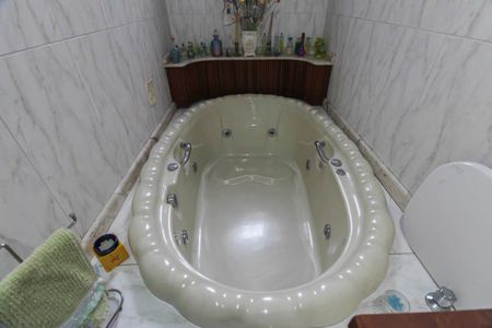 Casa à venda com 150m², 3 quartos e sem vaga Casa à venda com 150m², 3 quartos e sem vagaBanheiro da Suíte 1