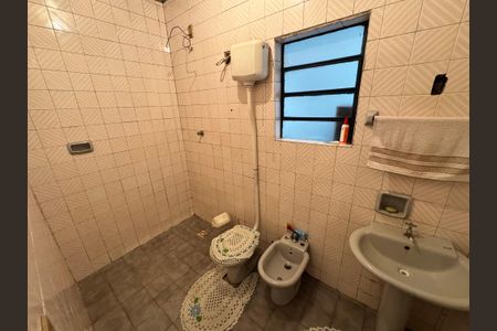 Casa à venda com 240m², 3 quartos e 1 vagaBanheiro 1