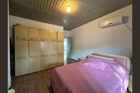 Casa à venda com 240m², 3 quartos e 1 vagaQuarto