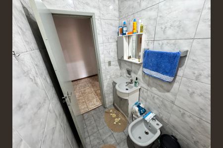 Casa à venda com 240m², 3 quartos e 1 vagaBanheiro 2