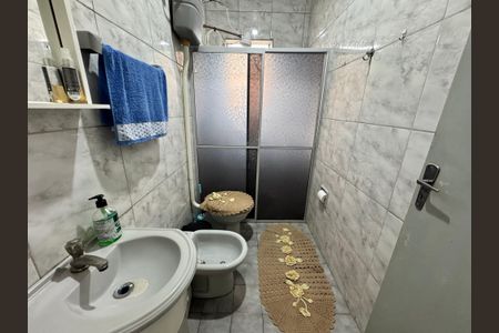 Casa à venda com 240m², 3 quartos e 1 vagaBanheiro 2