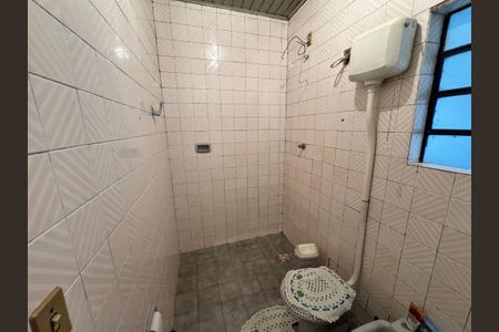 Casa à venda com 240m², 3 quartos e 1 vagaBanheiro 1