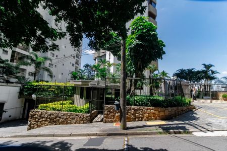 Apartamento à venda com 149m², 3 quartos e 3 vagasFachada e portaria