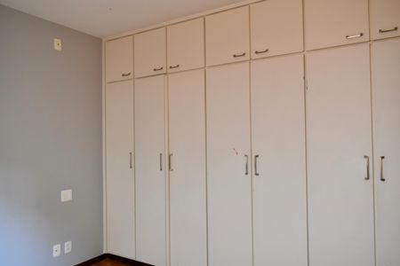 Casa à venda com 190m², 3 quartos e 3 vagasSuíte