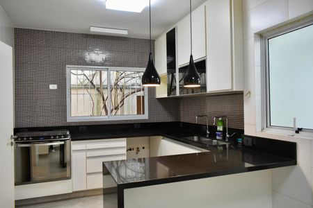 Casa à venda com 190m², 3 quartos e 3 vagasCozinha